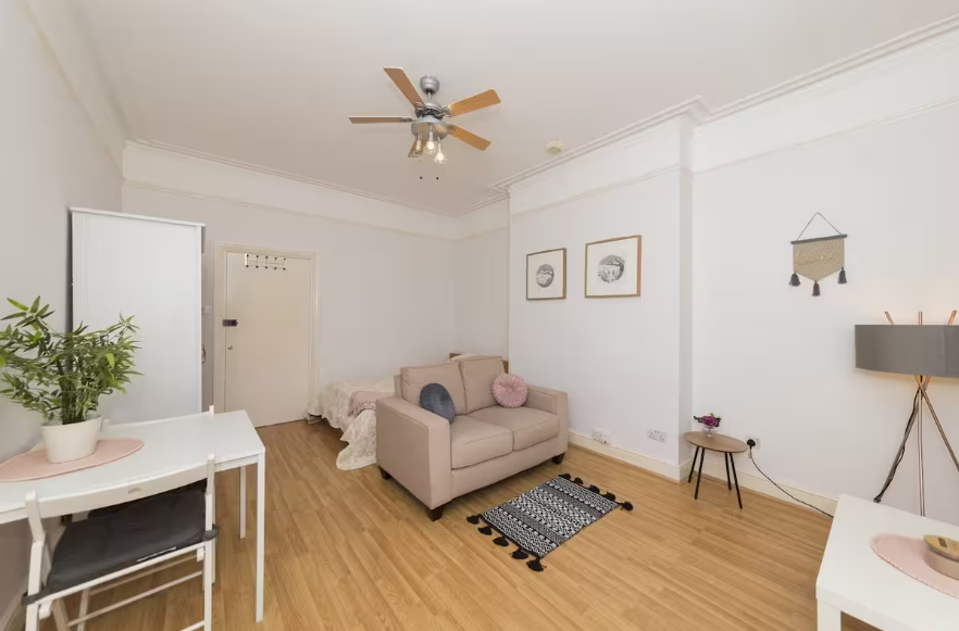 Property photo 3 of 18