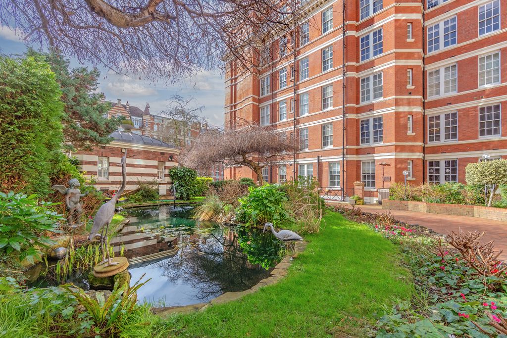 Property photo 2 of 18 0262