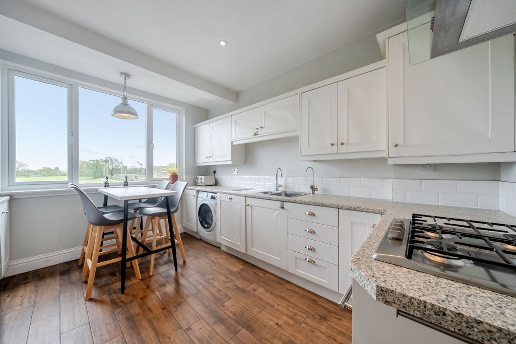 Property photo 3 of 11 1447220-19-69E219...
