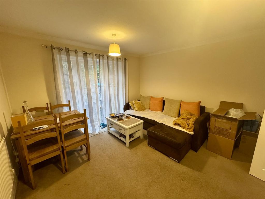 Property photo 2 of 8 Living Room