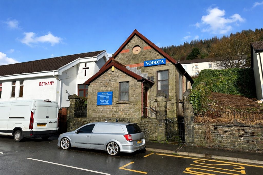 Property photo 1 of 3