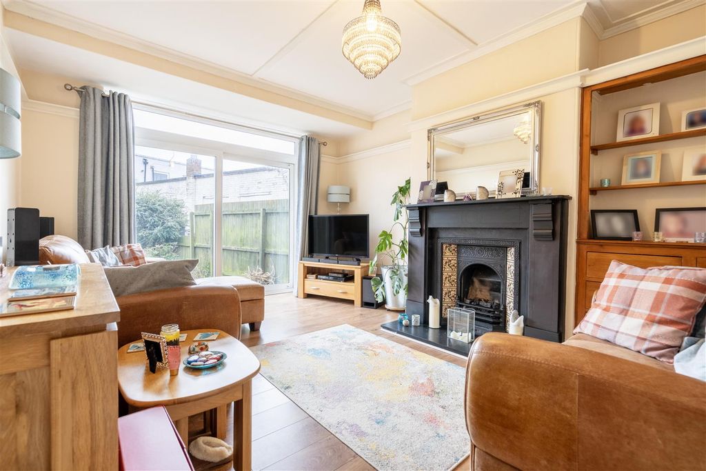 Property photo 2 of 12 Living Room