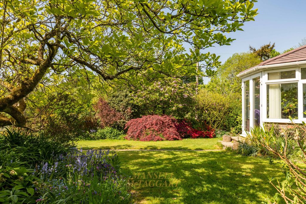 Property photo 2 of 37