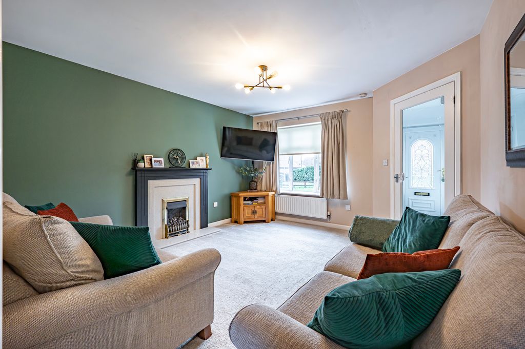 Property photo 2 of 38