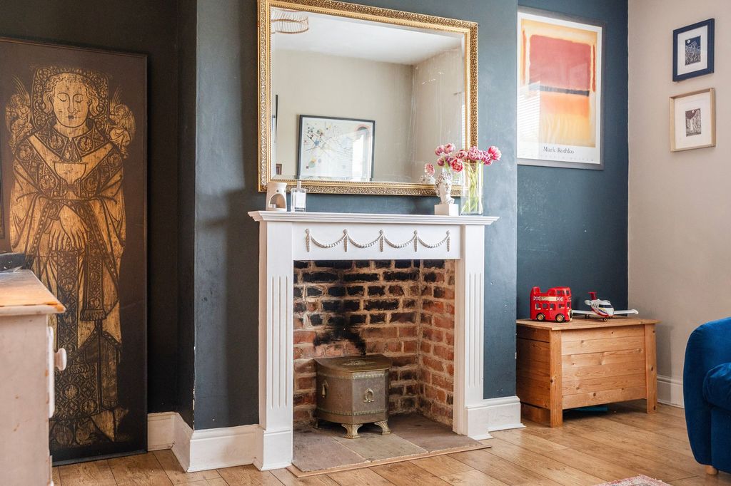 Property photo 3 of 19