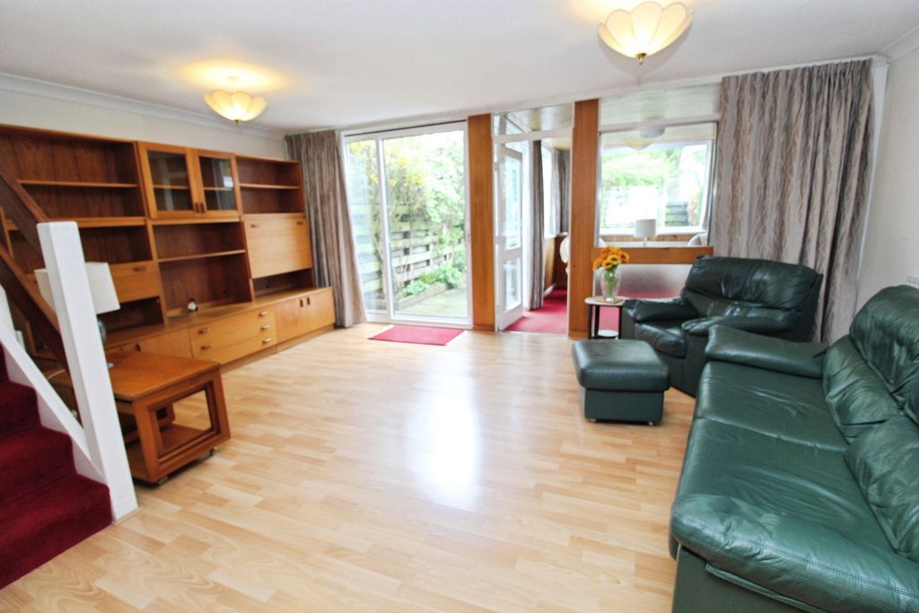 Property photo 2 of 21