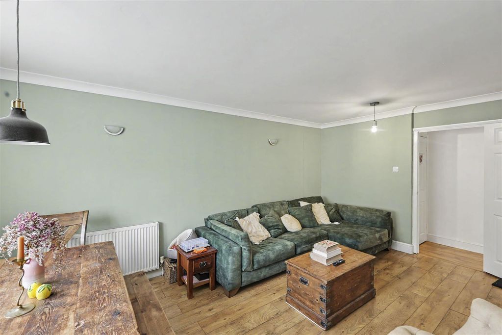 Property photo 3 of 13 Photos For Julia_9.Jpg