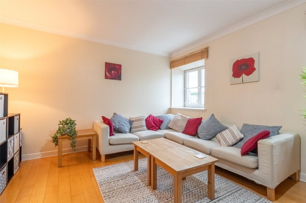 Property photo 2 of 27 Ivory Court 2