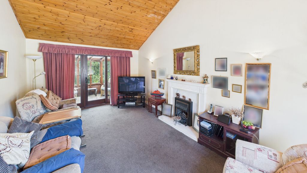 Property photo 2 of 11 Gallery