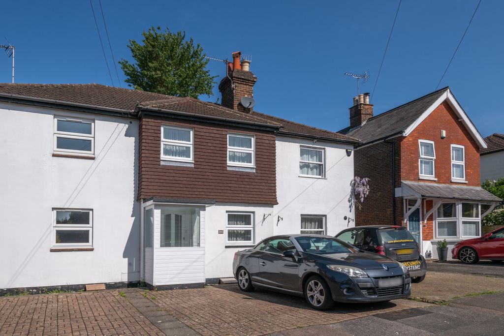 Property photo 1 of 14 Allingham Road