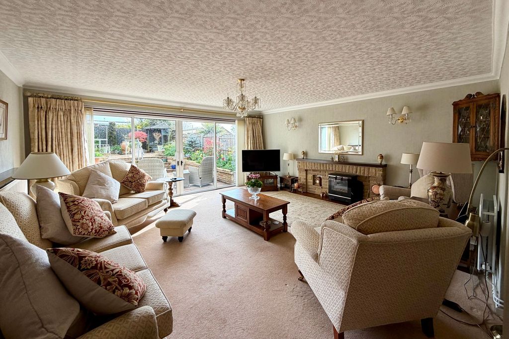 Property photo 2 of 19