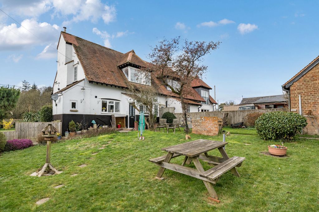 Property photo 2 of 17 Rear Garden