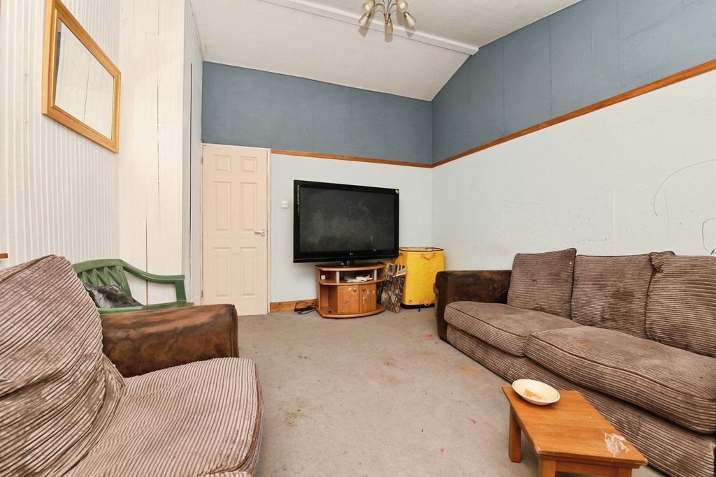 Property photo 3 of 16 Pbox-Img.Jpg