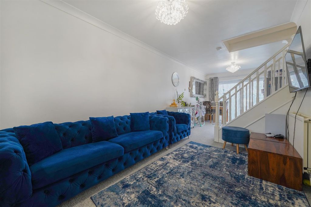 Property photo 2 of 10 72B Eton Avenue - Mytm8Yicvm9Byj1I8Wst.Jpg