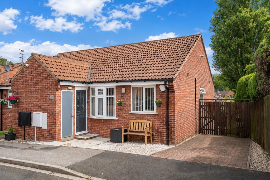 Property photo 1 of 11 External