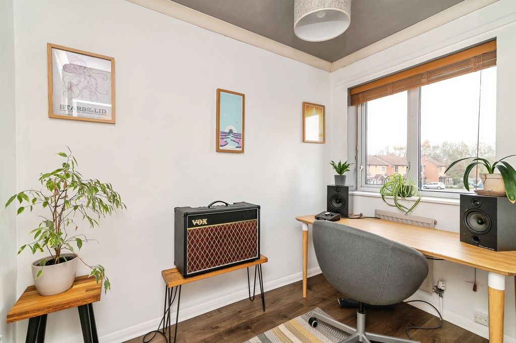 Property photo 2 of 17 Photo