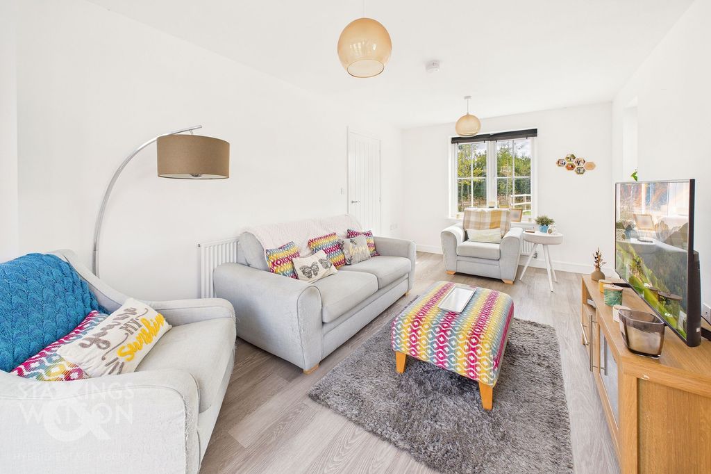 Property photo 3 of 20