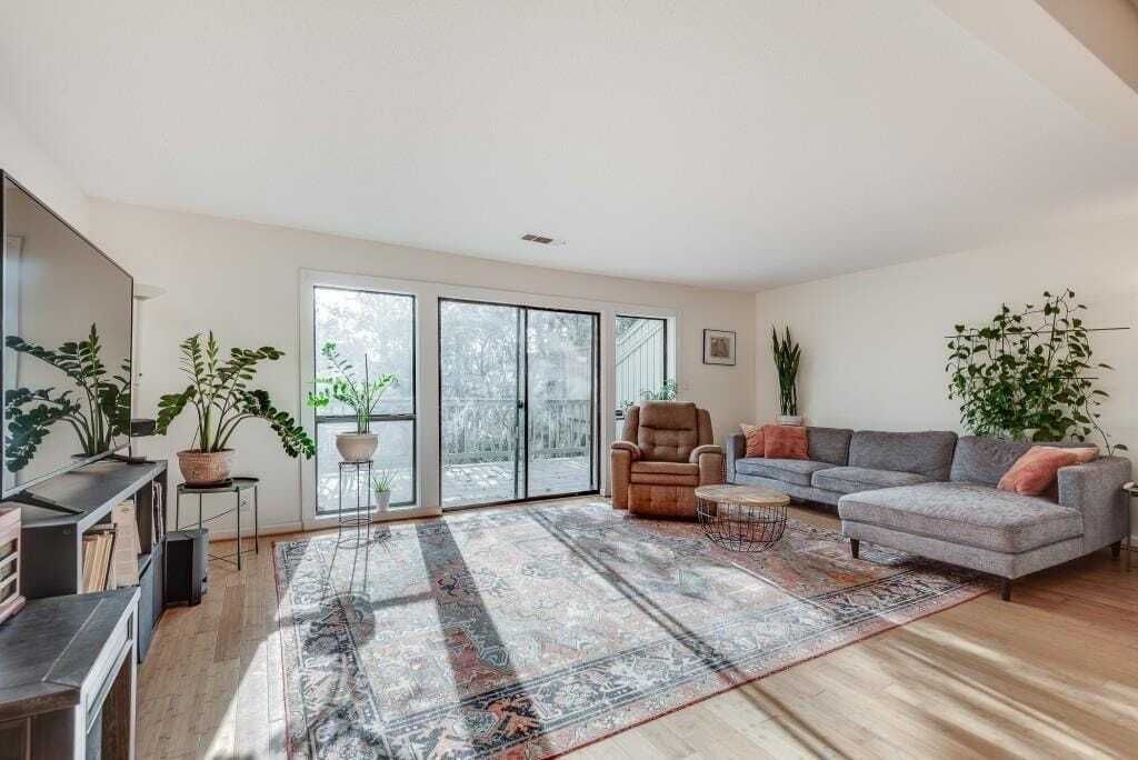 Property photo 1 of 26