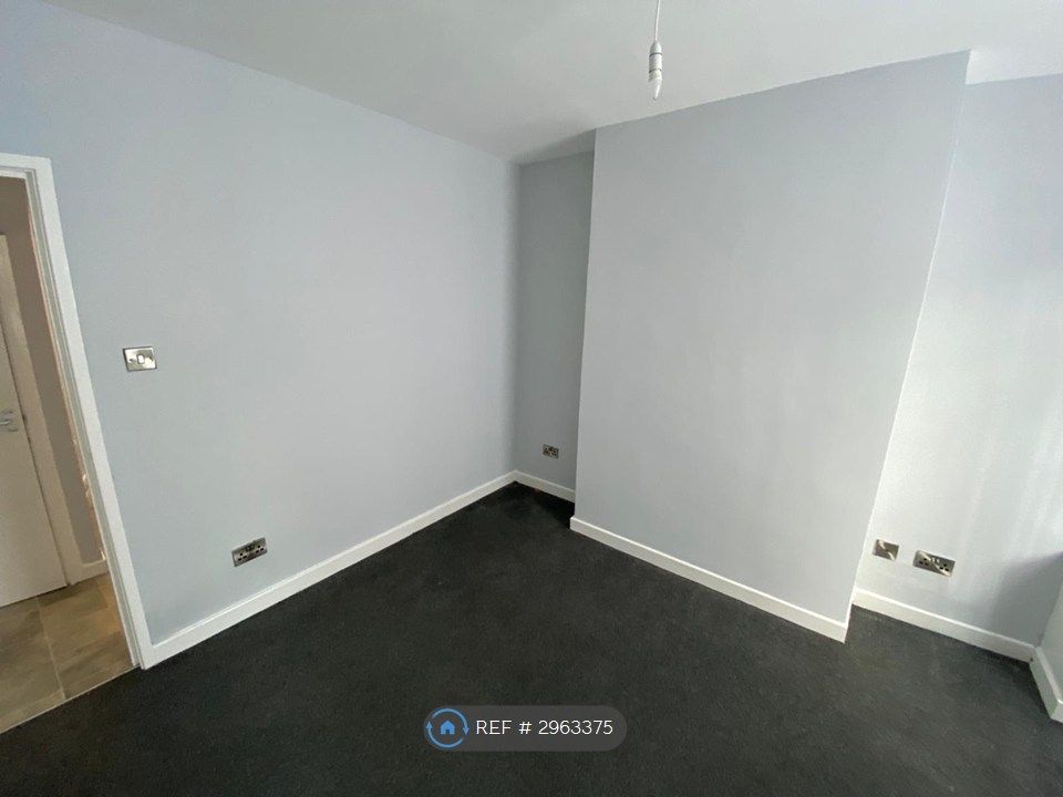 Property photo 2 of 12 Living Room