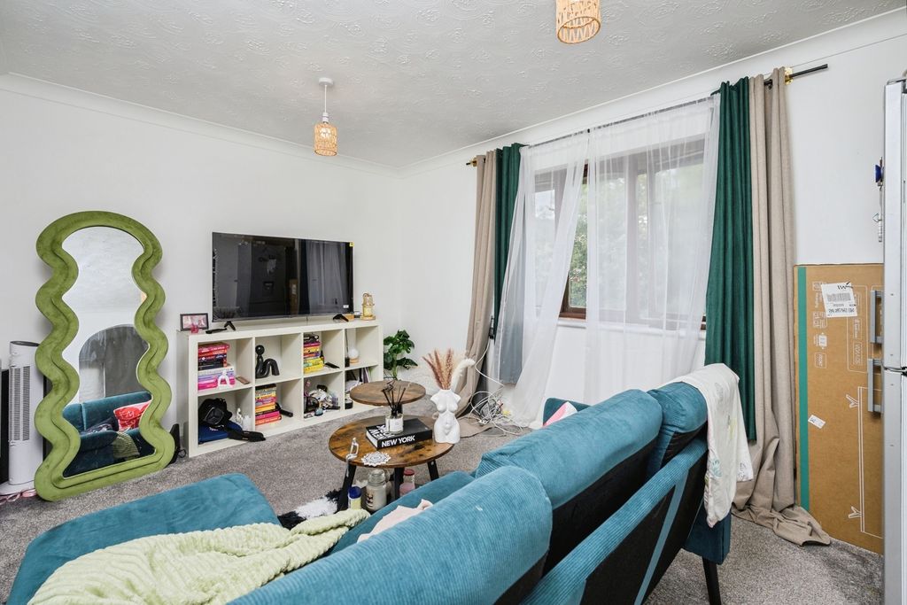 Property photo 2 of 12 Pbox-Img.Jpg
