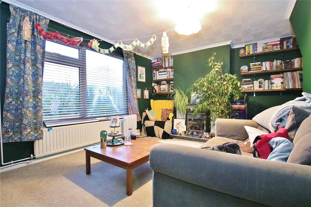 Property photo 2 of 13 Picture No. 17