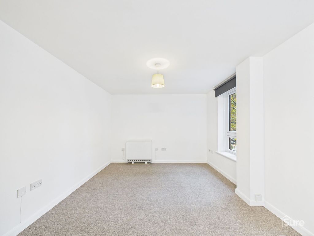 Property photo 3 of 8 Living Area