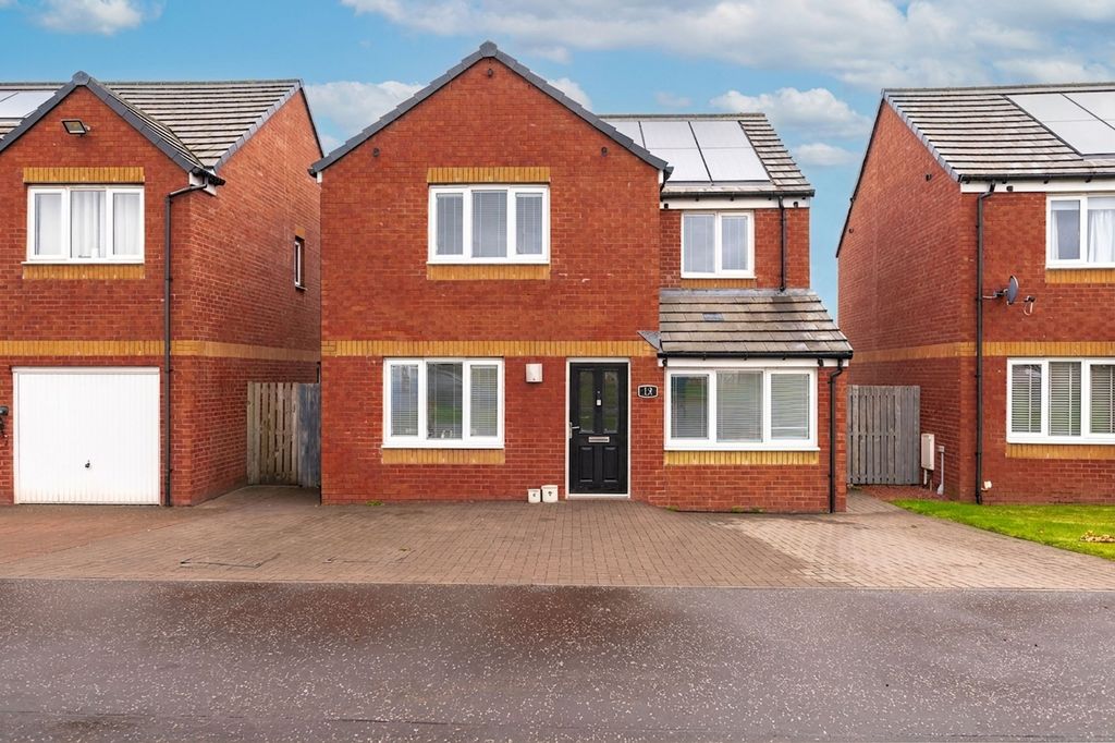 Property photo 1 of 28