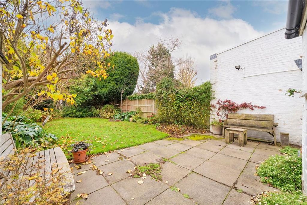 Property photo 2 of 21