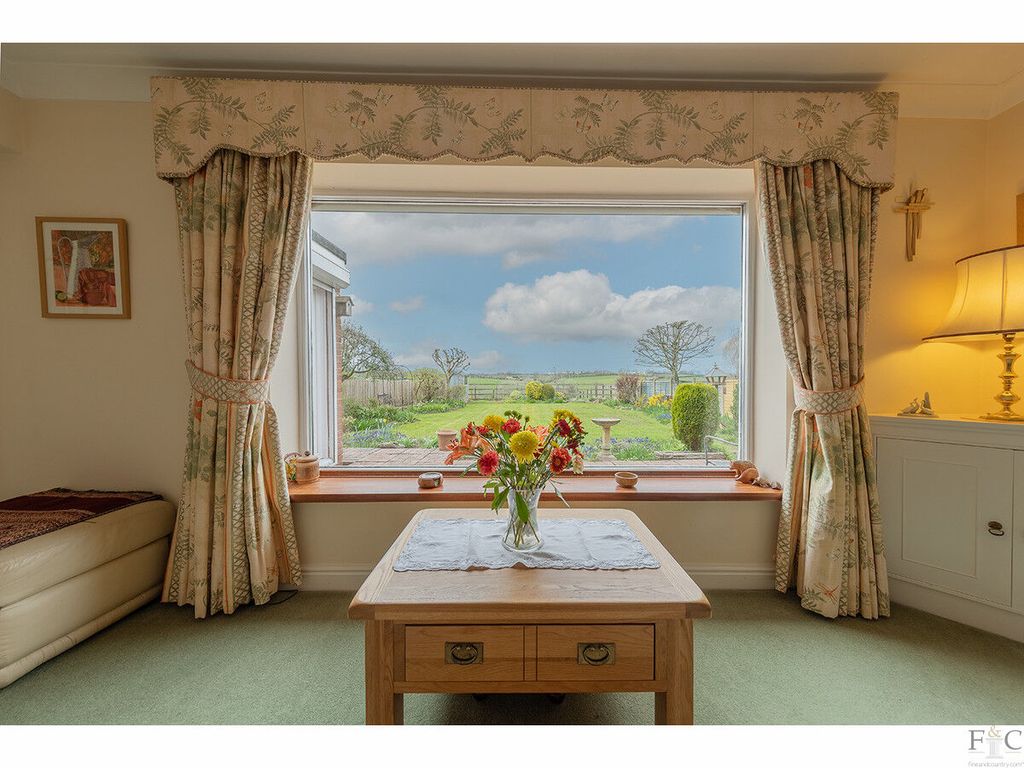 Property photo 2 of 35