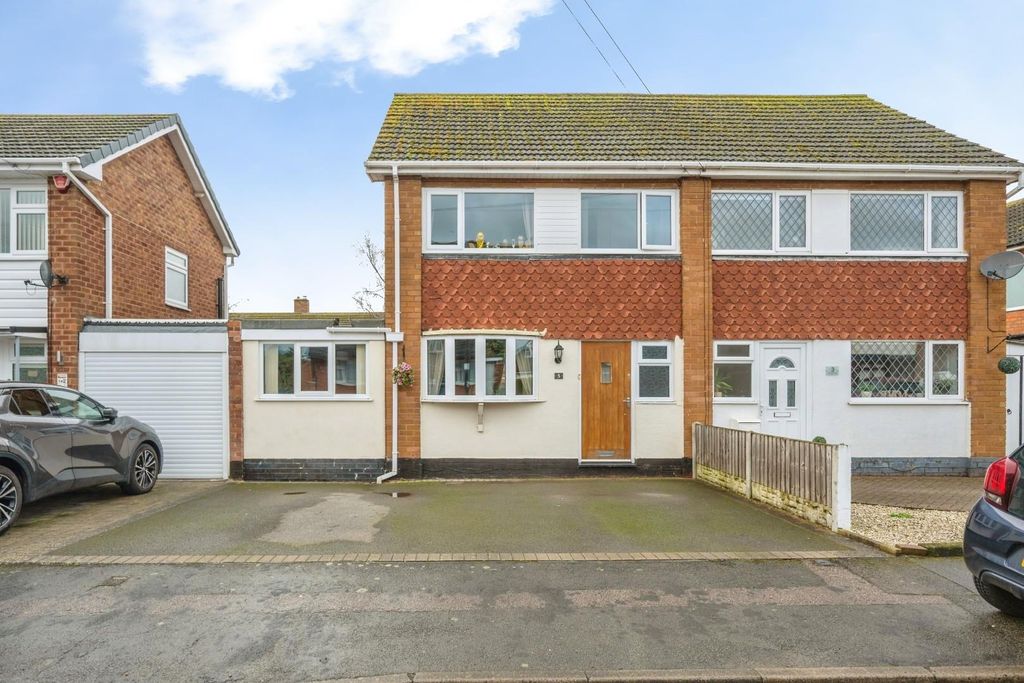 Property photo 1 of 23 5Lomondclose-1.Jpg