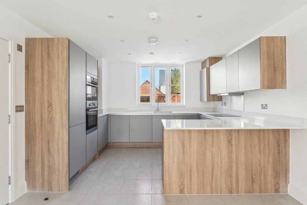 Property photo 2 of 11 Example Interior