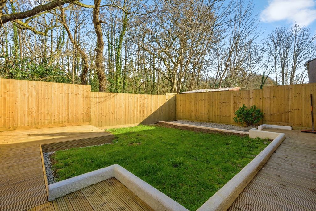 Property photo 2 of 18 Pbox-Img.Jpg