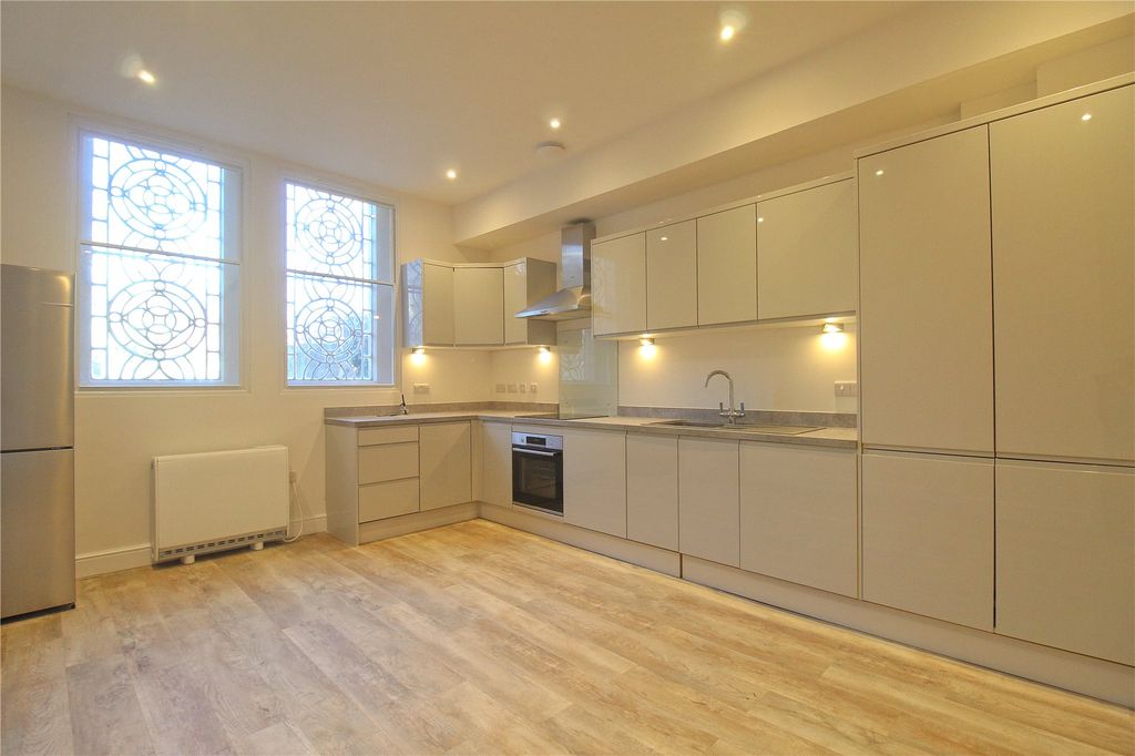 Property photo 3 of 24 Picture No. 21