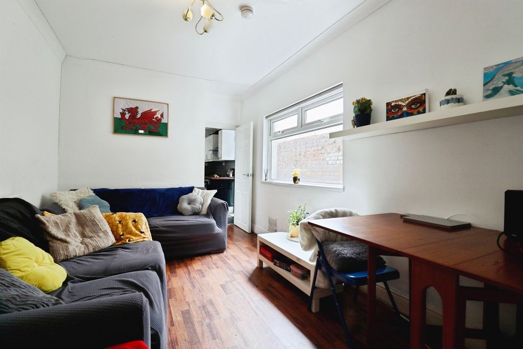 Property photo 3 of 17