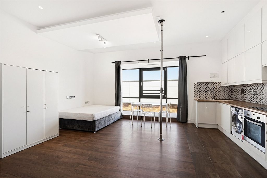 Property photo 1 of 9 Picture No. 03