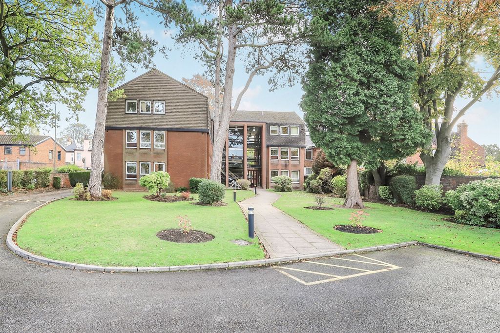 Property photo 2 of 14