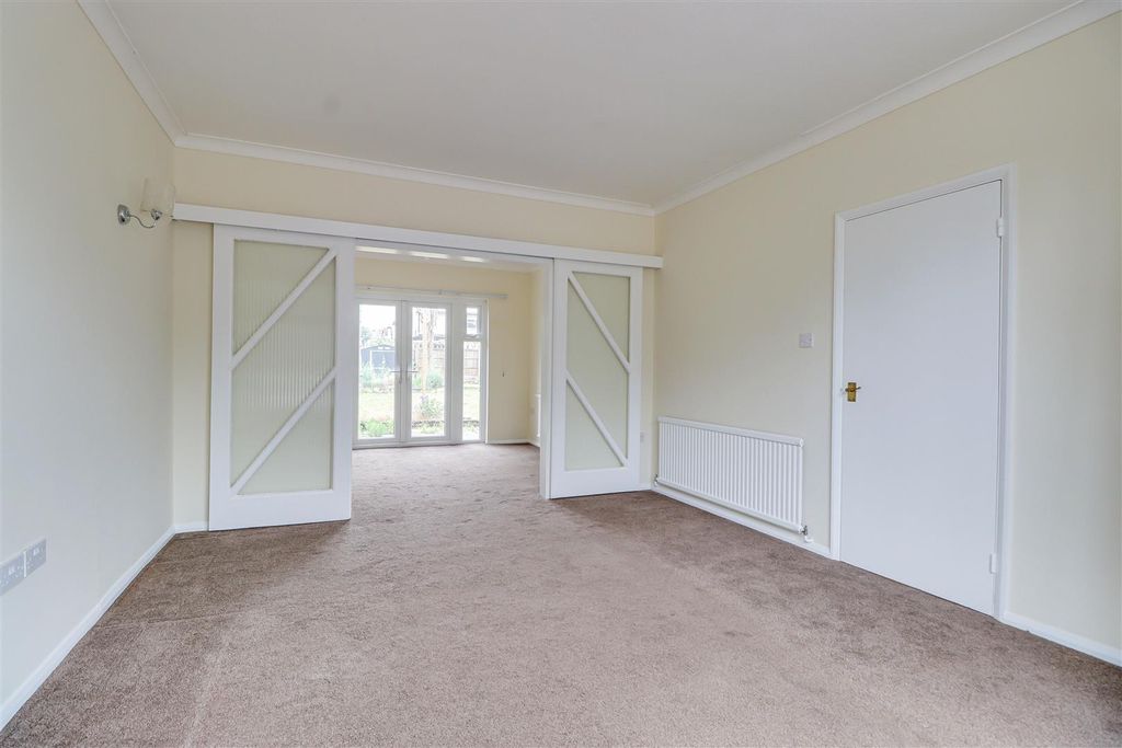 Property photo 3 of 22