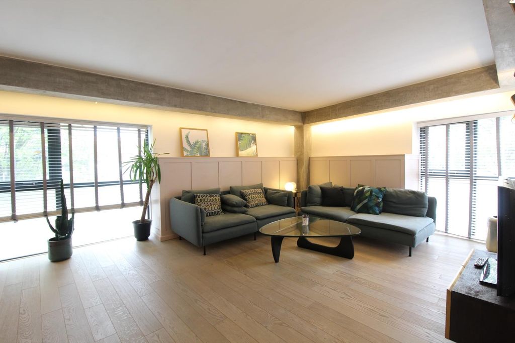 Property photo 1 of 12 0 General