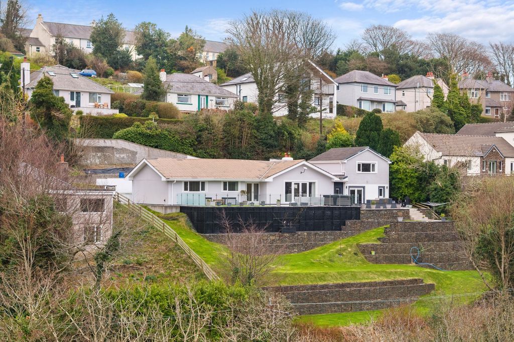 Property photo 1 of 39