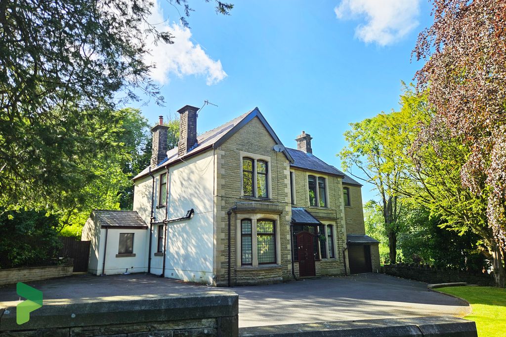 Property photo 1 of 62