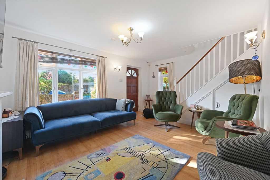 Property photo 2 of 12
