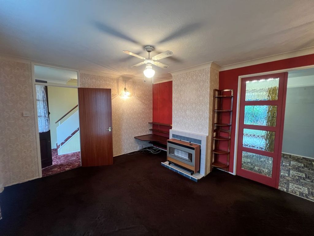 Property photo 2 of 24