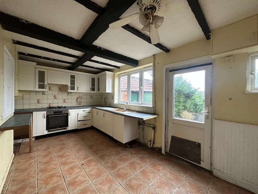 Property photo 3 of 25