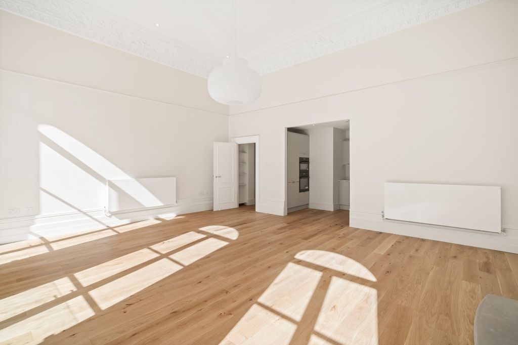 Property photo 2 of 15 Picture No. 04