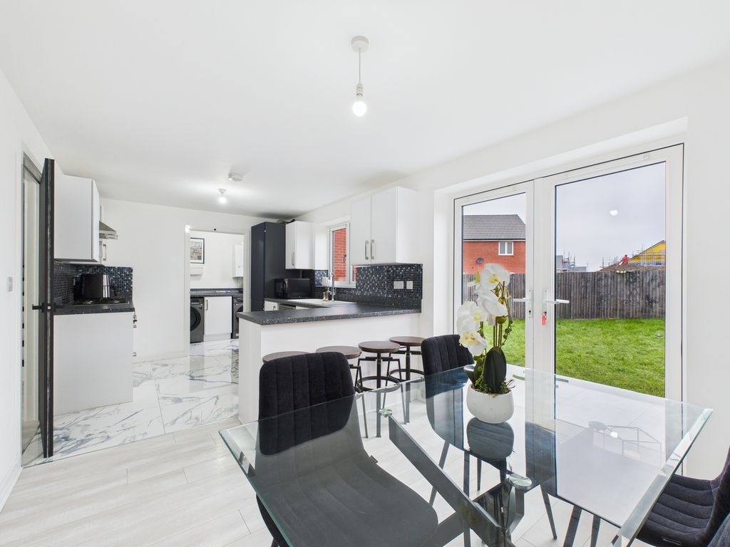 Property photo 2 of 22 Kitchen/Diner