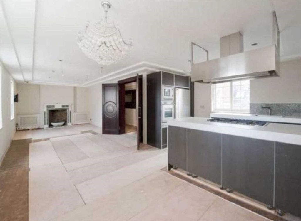 Property photo 2 of 3