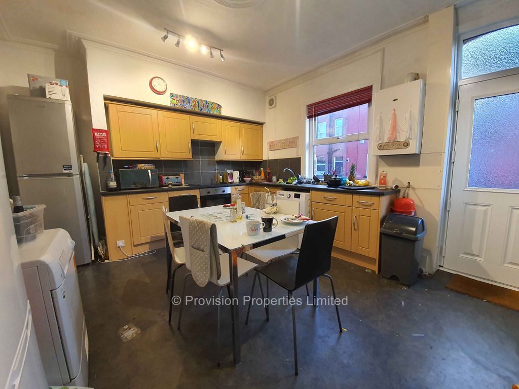 Property photo 3 of 10 Photo