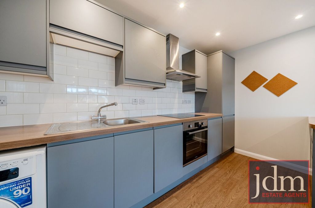 Property photo 1 of 8 Kitchen