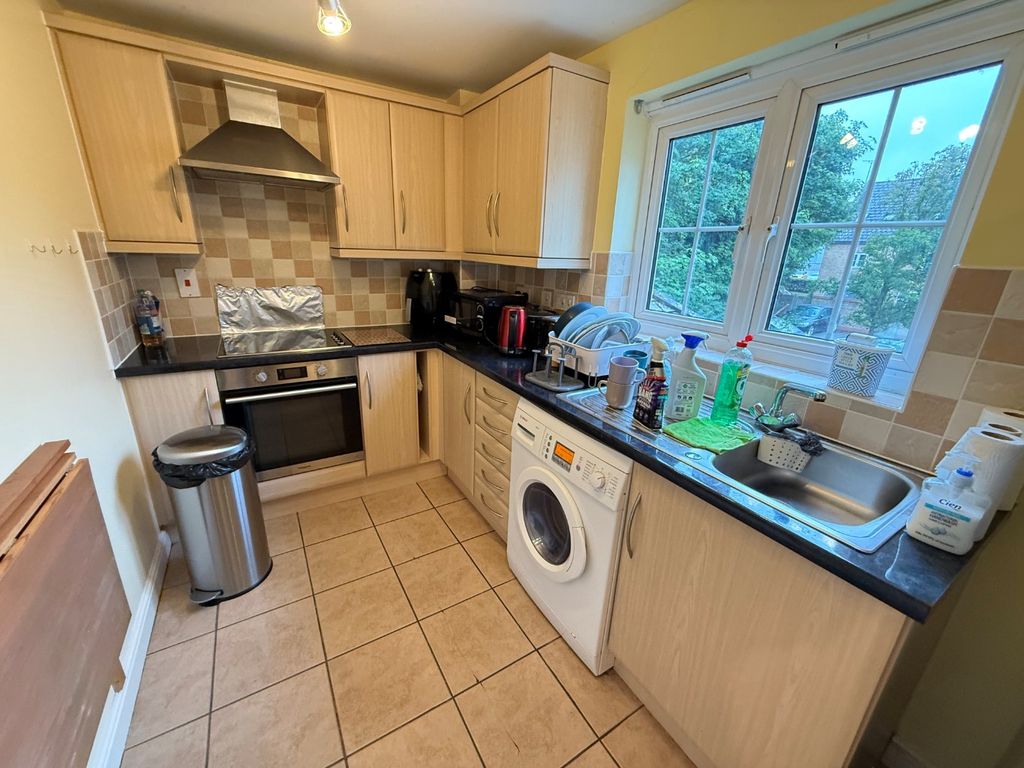 Property photo 2 of 6 4396553