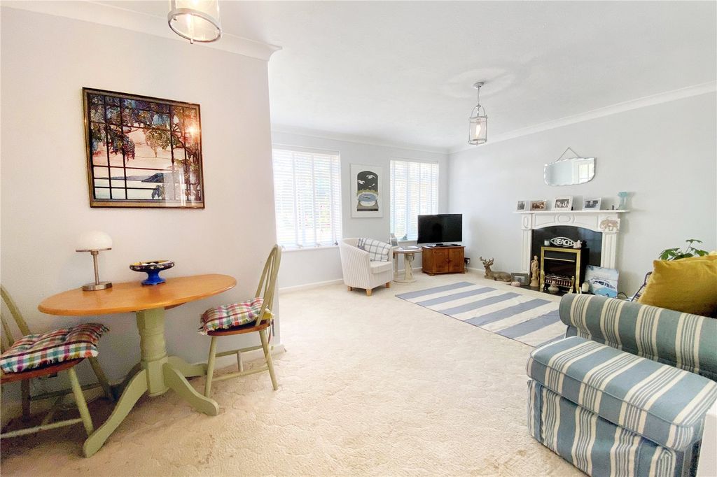 Property photo 2 of 16 Picture No. 10